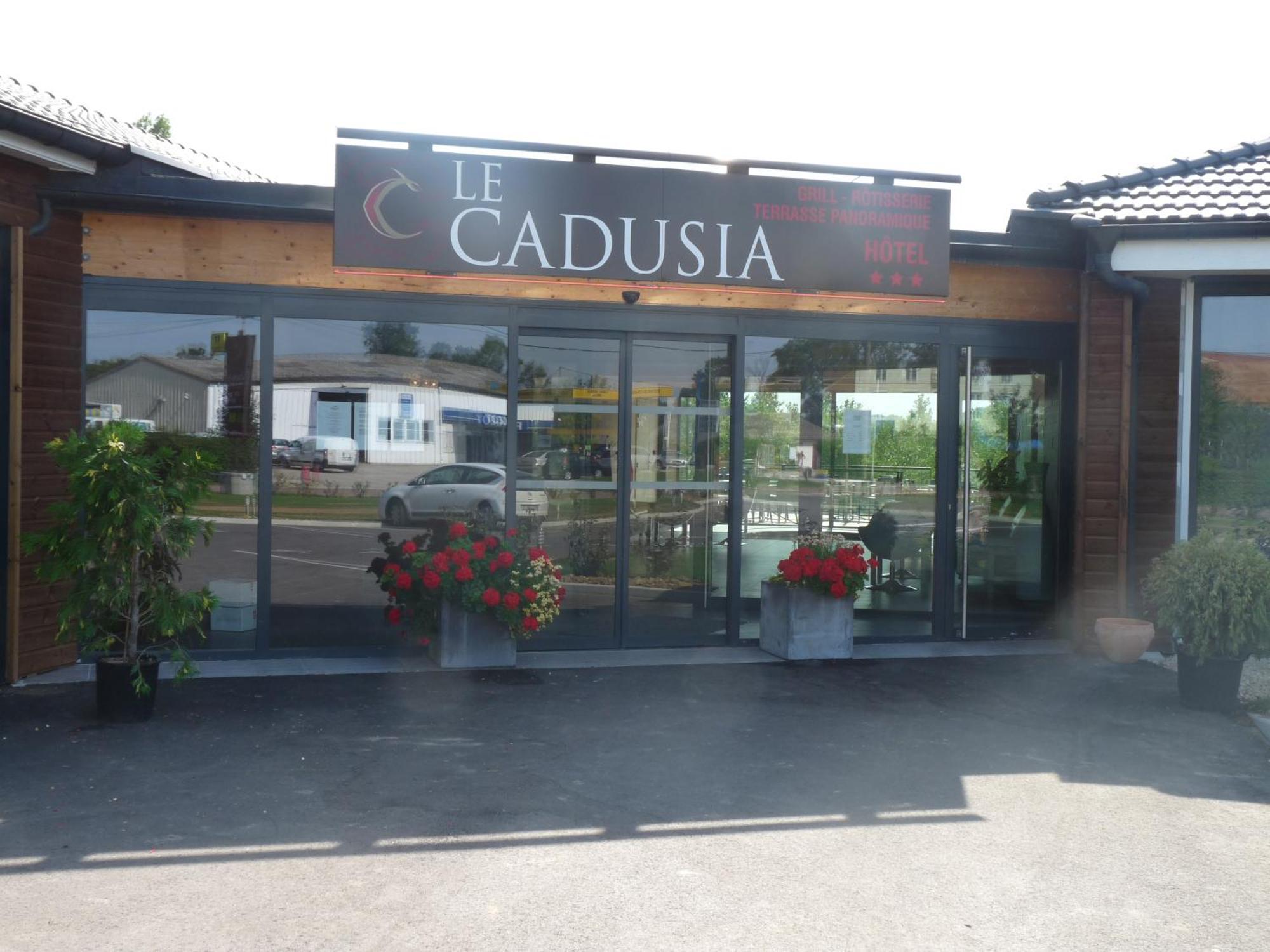 Logis Le Cadusia Chaource Exterior foto